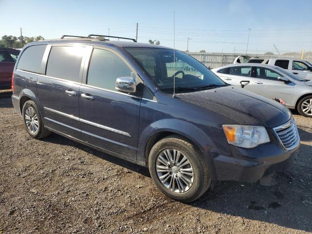 Photo 4 from auction – 2013 CHRYSLER TOWN & COU with VIN 2C4RC1CG6DR565281