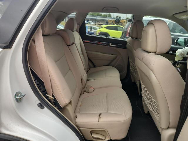 Photo 11 from auction – 2014 KIA SORENTO LX with VIN 5XYKT3A67EG526034