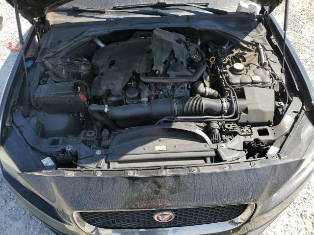 Photo 11 from auction – 2018 JAGUAR XE with VIN SAJAR4FX8JCP24106