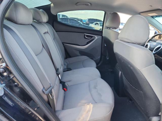 Photo 10 from auction – 2012 HYUNDAI ELANTRA GL with VIN 5NPDH4AE2CH082879