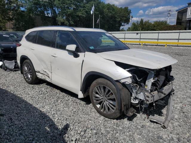 Photo 4 from auction – 2021 TOYOTA HIGHLANDER with VIN 5TDFZRBH0MS086792