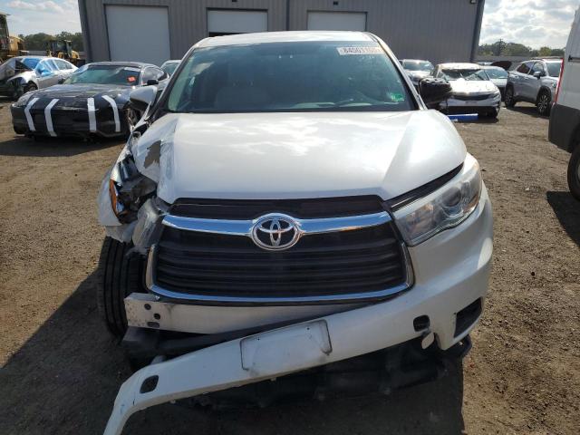 Photo 5 from auction – 2015 TOYOTA HIGHLANDER with VIN 5TDBKRFH3FS188796