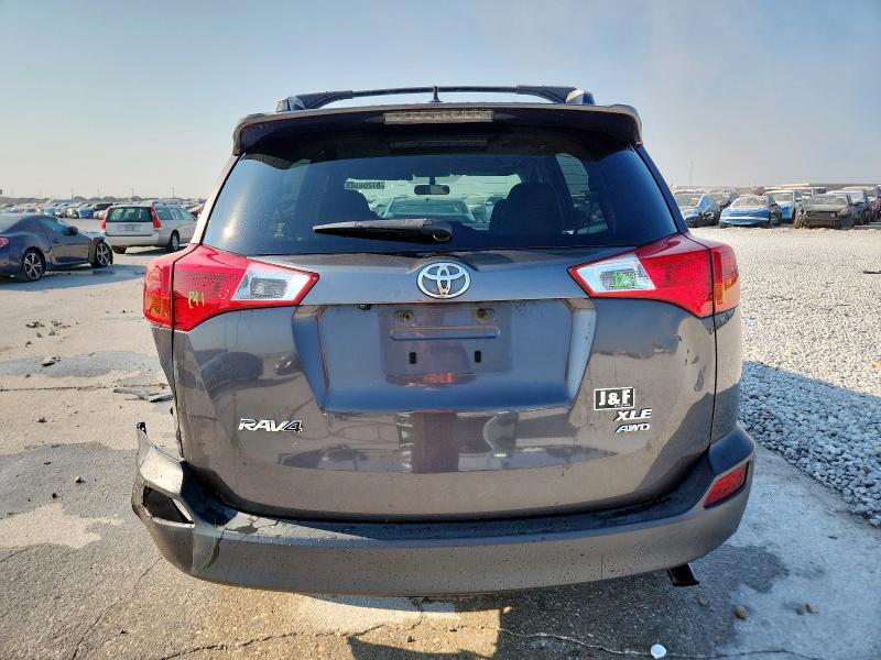 Photo 6 from auction – 2014 TOYOTA RAV4 XLE with VIN JTMRFREV9EJ010896