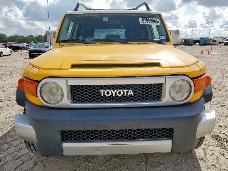 Photo 5 from auction – 2007 TOYOTA FJ CRUISER with VIN JTEZU11F970010309