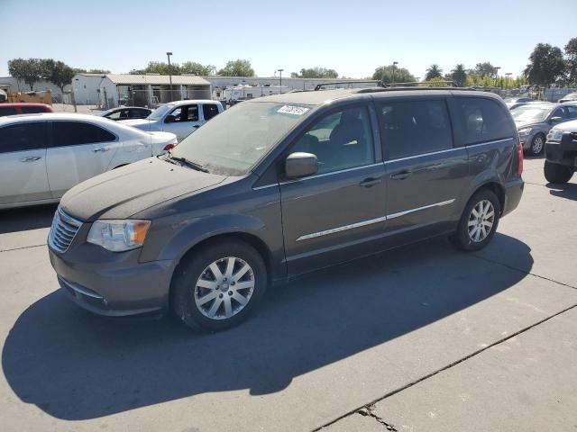 CHRYSLER TOWN & COU 2015 with VIN 2C4RC1BG4FR696424 - Photo from auction