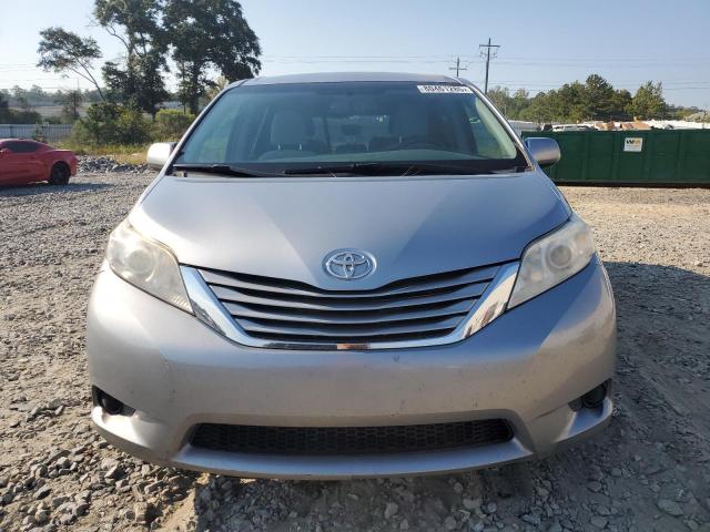 Photo 5 from auction – 2017 TOYOTA SIENNA LE with VIN 5TDKZ3DC1HS898153