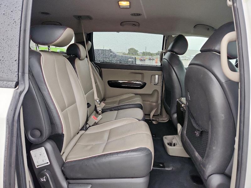 Photo 11 from auction – 2015 KIA SEDONA EX with VIN KNDMC5C10F6051059