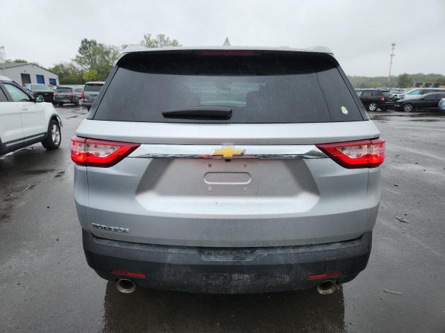 Photo 6 from auction – 2018 CHEVROLET TRAVERSE LS with VIN 1GNERFKWXJJ102389