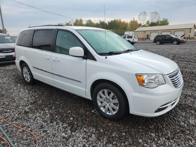 Photo 4 from auction – 2016 CHRYSLER TOWN & COU with VIN 2C4RC1BG7GR300116