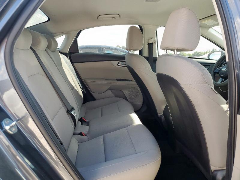 Photo 10 from auction – 2021 KIA FORTE FE with VIN 3KPF24AD8ME345111