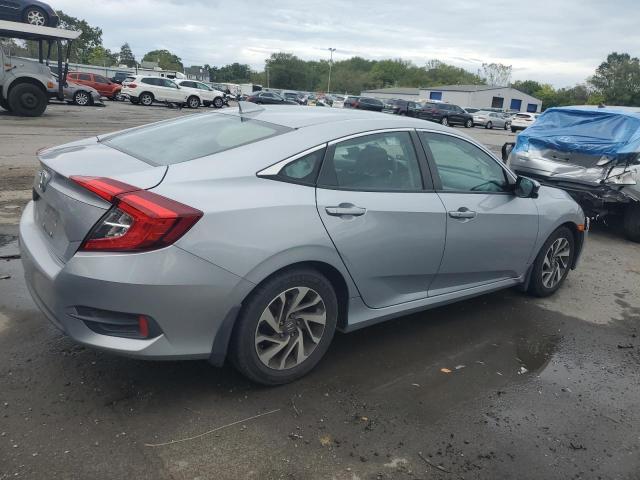 Photo 3 from auction – 2017 HONDA CIVIC EX with VIN 2HGFC2F76HH546022