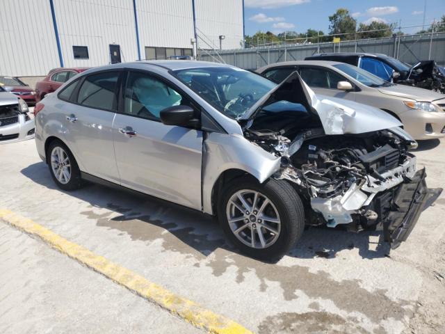 Photo 4 from auction – 2015 FORD FOCUS S with VIN 1FADP3E20FL366398