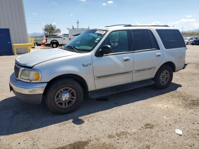 FORD EXPEDITION 2002 with VIN 1FMEU15W52LA89445 - Photo from auction