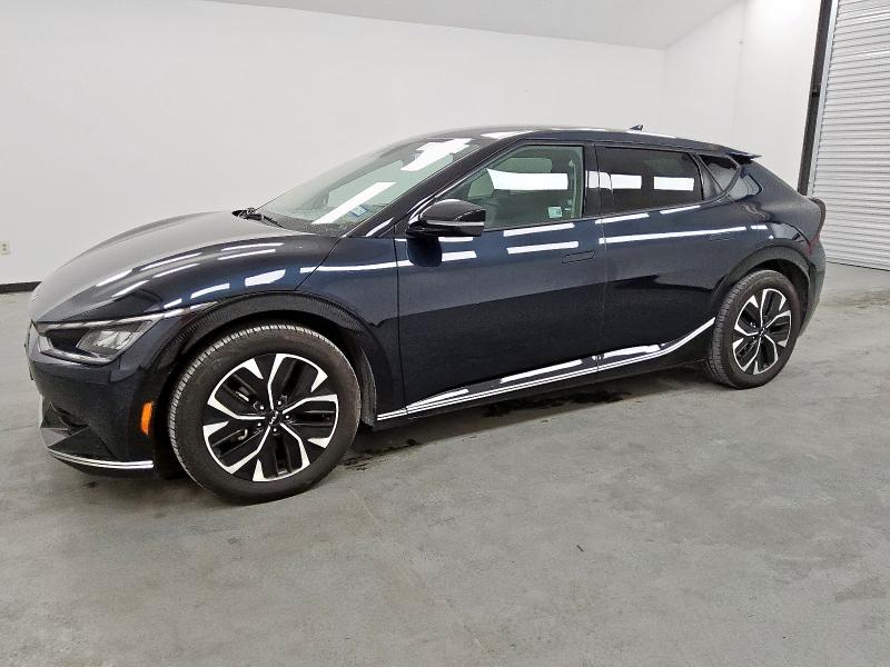 KIA EV6 LIGHT 2023 with VIN KNDC34LA2P5128057 - Photo from auction