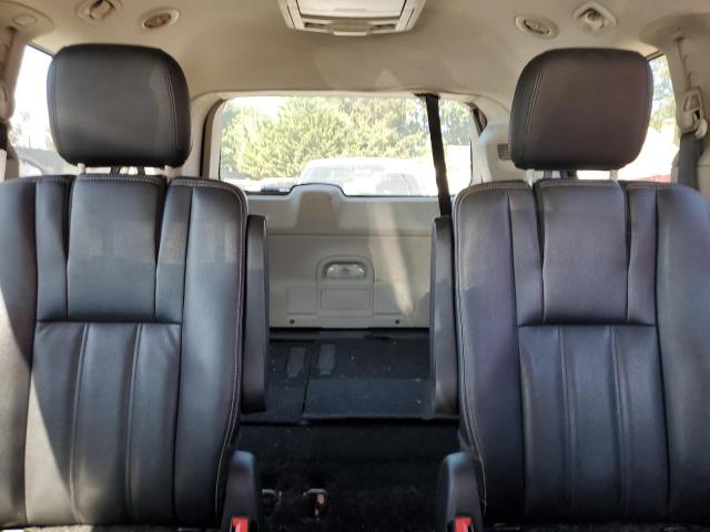 Photo 10 from auction – 2015 CHRYSLER TOWN & COU with VIN 2C4RC1BG3FR537734