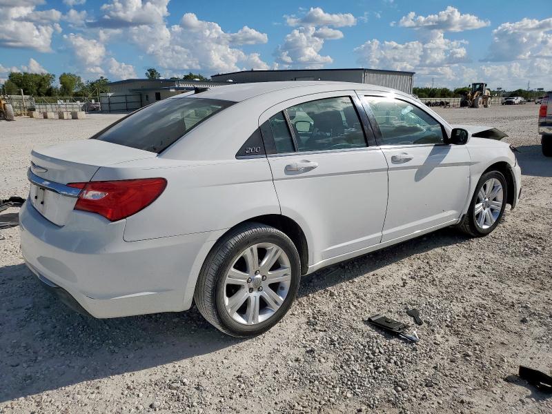 Фото 3 с аукциона – 2013 CHRYSLER 200 TOURIN с VIN 1C3CCBBB2DN578340