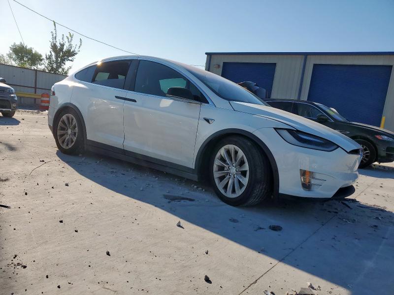 Photo 4 from auction – 2017 TESLA MODEL X with VIN 5YJXCAE26HF034284
