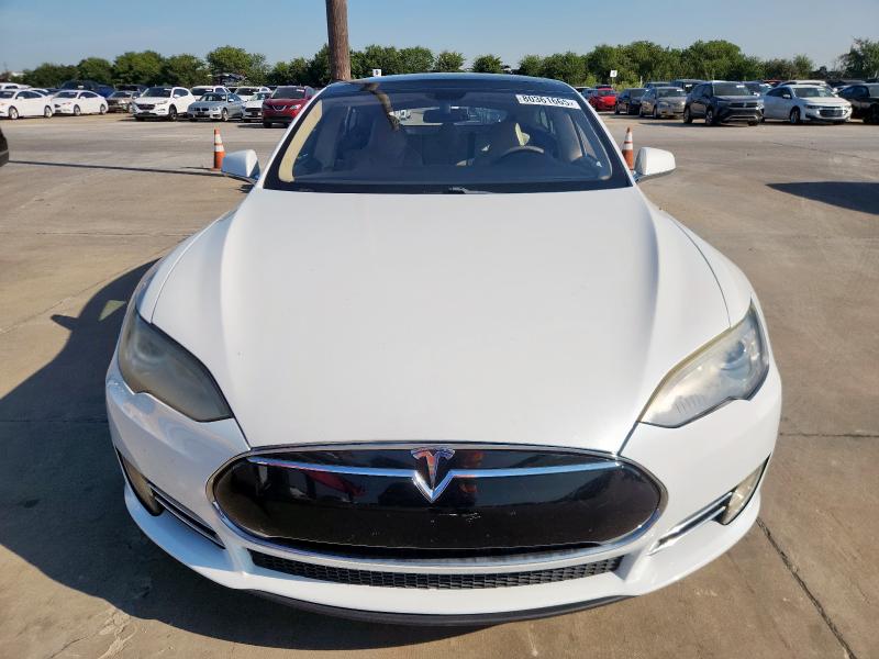 Photo 5 from auction – 2013 TESLA MODEL S with VIN 5YJSA1CG8DFP14082