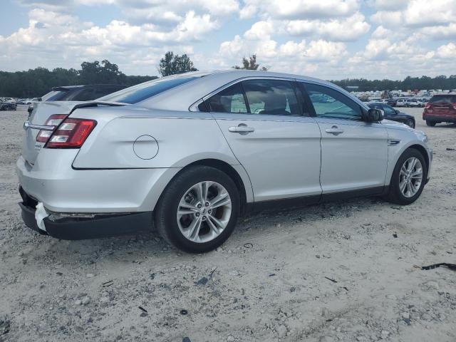 Photo 3 from auction – 2015 FORD TAURUS SEL with VIN 1FAHP2E95FG136048
