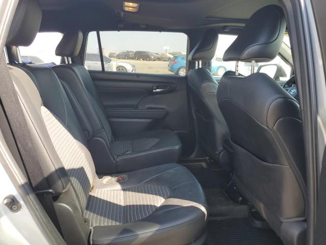 Photo 11 from auction – 2021 TOYOTA HIGHLANDER with VIN 5TDJZRBHXMS069413