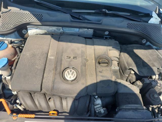 Photo 11 from auction – 2012 VOLKSWAGEN BEETLE with VIN 3VWJP7AT8CM653854