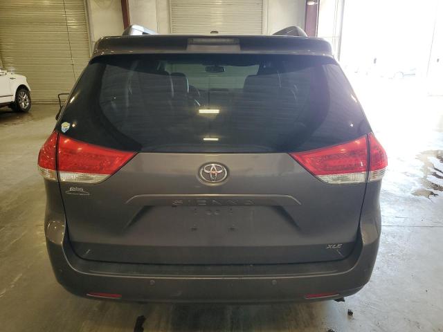Photo 6 from auction – 2011 TOYOTA SIENNA XLE with VIN 5TDYK3DC4BS067297