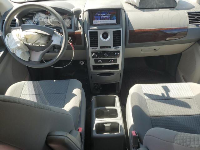 Photo 8 from auction – 2010 CHRYSLER TOWN & COU with VIN 2A4RR2D12AR391715