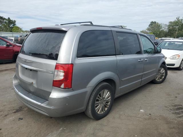 Photo 3 from auction – 2015 CHRYSLER TOWN & COU with VIN 2C4RC1CG4FR741747