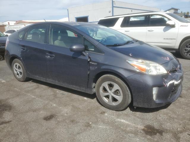 Photo 4 from auction – 2013 TOYOTA PRIUS with VIN JTDKN3DU3D1642043