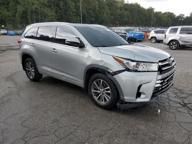 Photo 4 from auction – 2017 TOYOTA HIGHLANDER with VIN 5TDJZRFH7HS419290