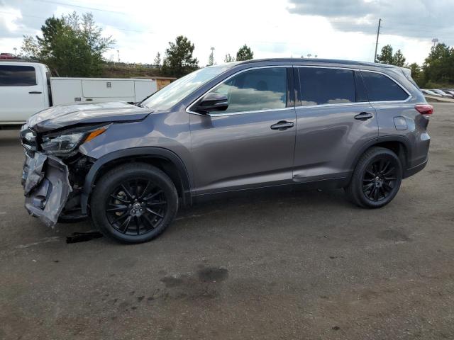 TOYOTA HIGHLANDER 2019 with VIN 5TDKZRFH3KS574527 - Photo from auction