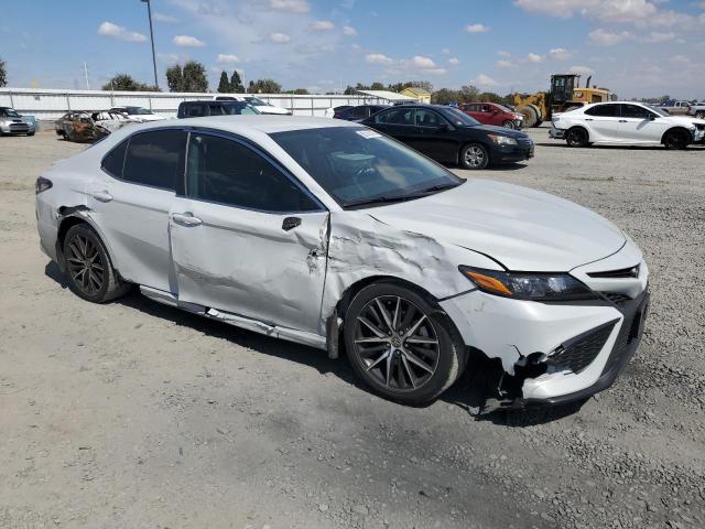 Photo 4 from auction – 2022 TOYOTA CAMRY SE with VIN 4T1T11AK2NU070563