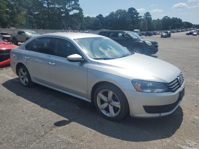 Photo 4 from auction – 2012 VOLKSWAGEN PASSAT with VIN 1VWBH7A33CC043718