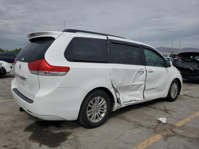 Photo 3 from auction – 2013 TOYOTA SIENNA XLE with VIN 5TDYK3DC6DS356524