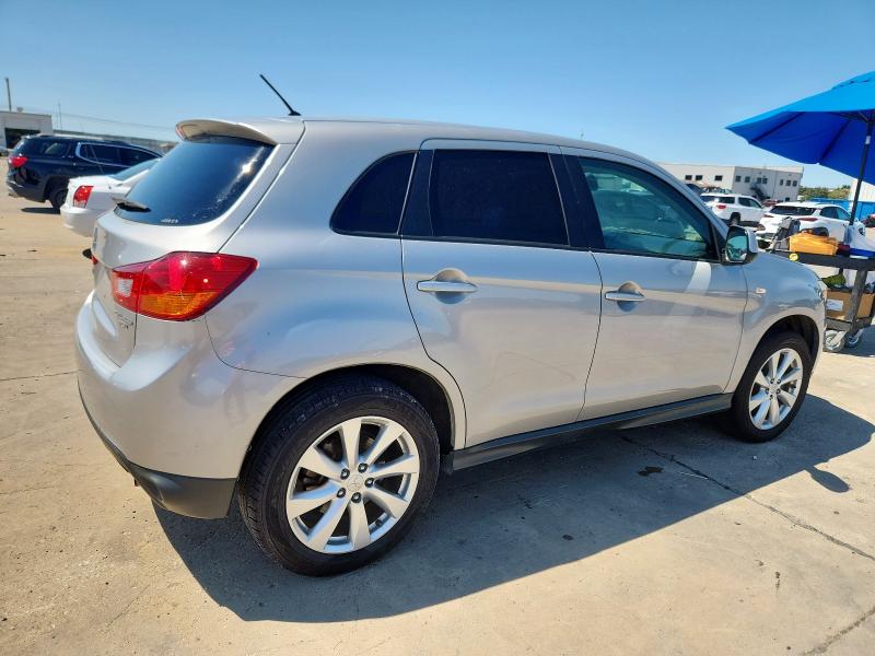 Photo 3 from auction – 2015 MITSUBISHI OUTLANDER with VIN 4A4AR3AU1FE038290