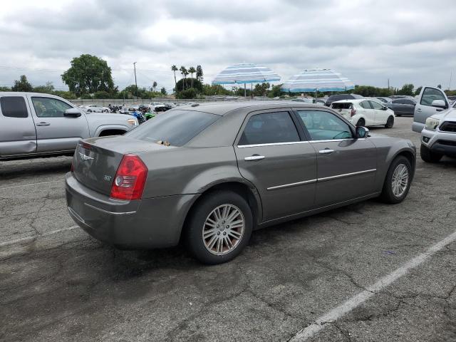 Photo 3 from auction – 2010 CHRYSLER 300 TOURIN with VIN 2C3CA5CV9AH190252