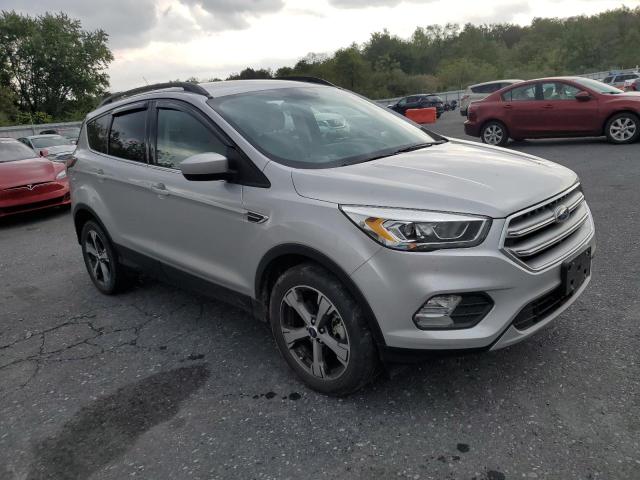 Photo 4 from auction – 2017 FORD ESCAPE SE with VIN 1FMCU9G99HUB35102