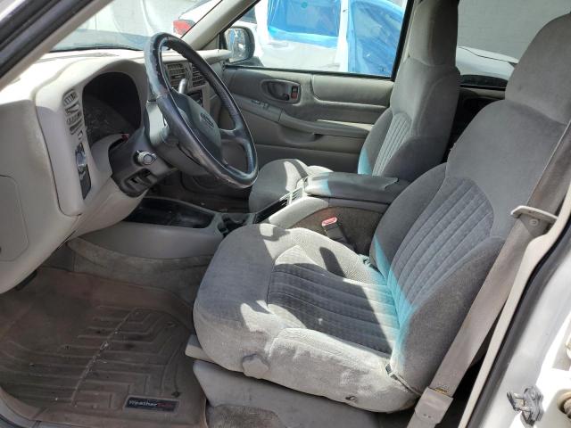 Photo 7 from auction – 2002 CHEVROLET BLAZER with VIN 1GNDT13W12K237075