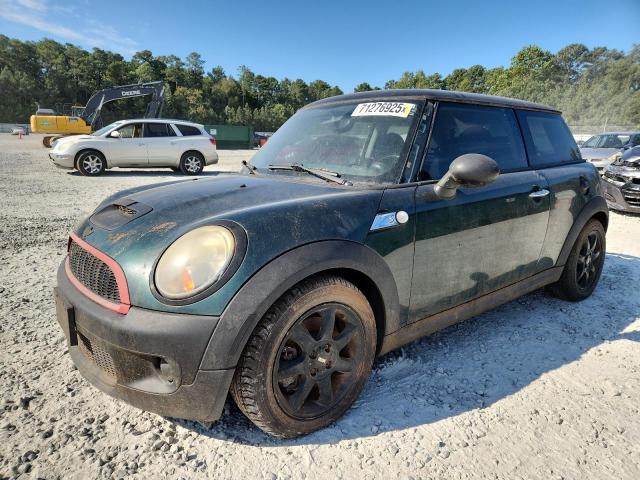 MINI COOPER S 2010 with VIN WMWMF7C52ATZ69330 - Photo from auction