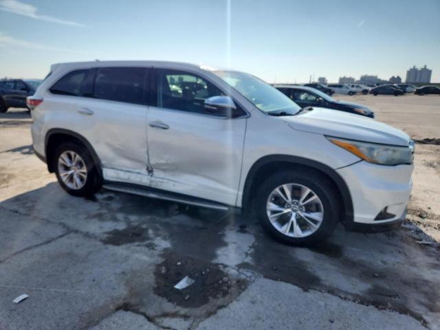 Photo 4 from auction – 2016 TOYOTA HIGHLANDER with VIN 5TDZKRFH8GS182279