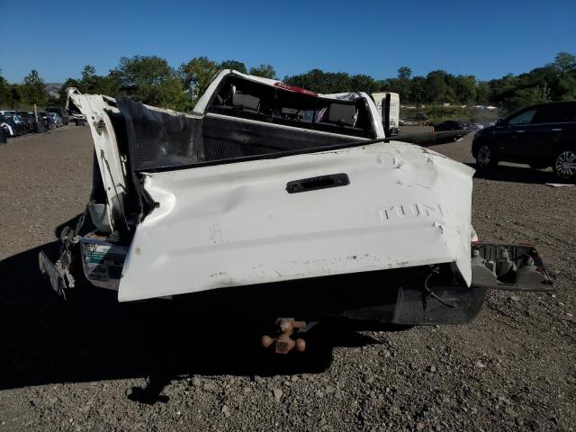 Photo 6 from auction – 2015 TOYOTA TUNDRA DOU with VIN 5TFUY5F18FX448980