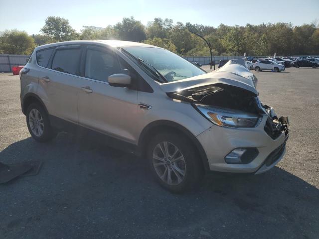 Photo 4 from auction – 2017 FORD ESCAPE SE with VIN 1FMCU9G95HUB48509