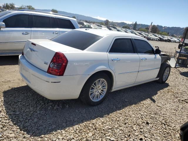 Photo 3 from auction – 2010 CHRYSLER 300 TOURING with VIN 2C3CA5CV9AH119360
