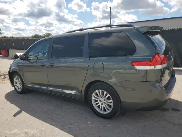 Photo 2 from auction – 2013 TOYOTA SIENNA XLE with VIN 5TDYK3DC8DS281566