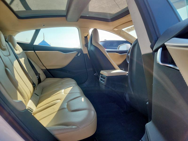 Photo 10 from auction – 2013 TESLA MODEL S with VIN 5YJSA1CG8DFP14082