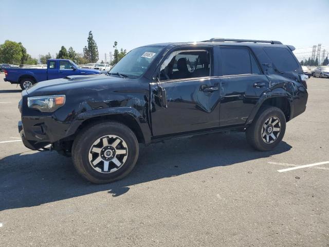 TOYOTA 4RUNNER SR 2020 with VIN JTEBU5JR7L5827097 - Photo from auction