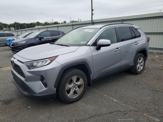 TOYOTA RAV4 XLE 2020 with VIN JTMP1RFVXLD058598 - Photo from auction