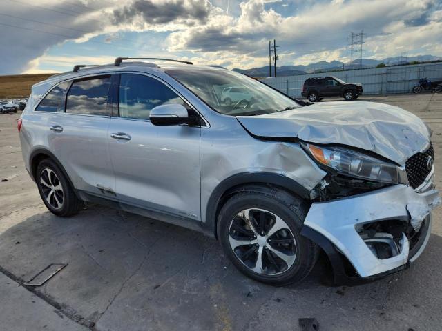 Photo 4 from auction – 2017 KIA SORENTO EX with VIN 5XYPHDA53HG302297