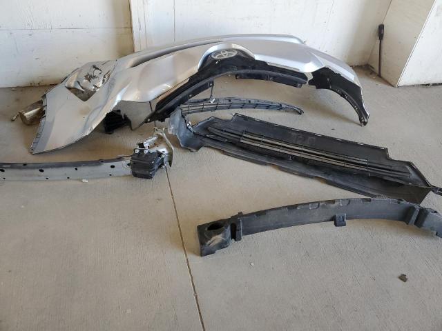 Photo 13 from auction – 2018 TOYOTA RAV4 LE with VIN JTMZFREV2JJ212540