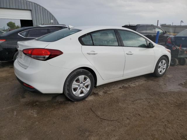Photo 3 from auction – 2017 KIA FORTE LX with VIN 3KPFK4A71HE074246